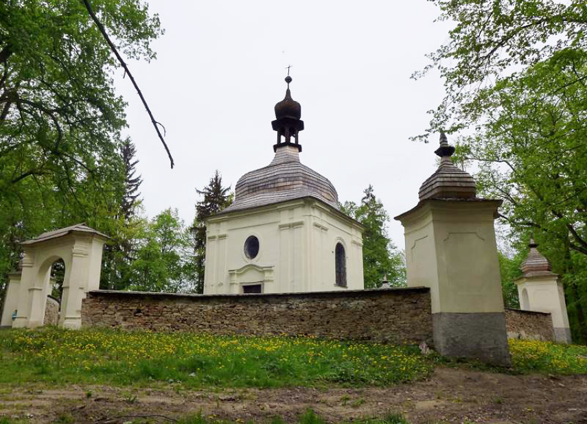 Kaple sv. Jana Nepomuckého v Plandrech