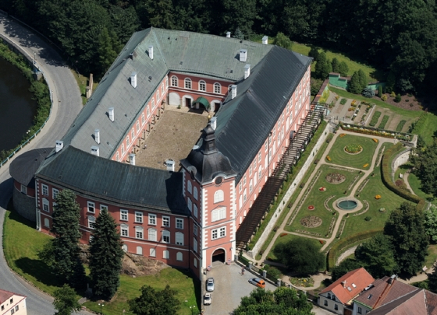 Městské muzeum a zámek Kamenice nad Lipou