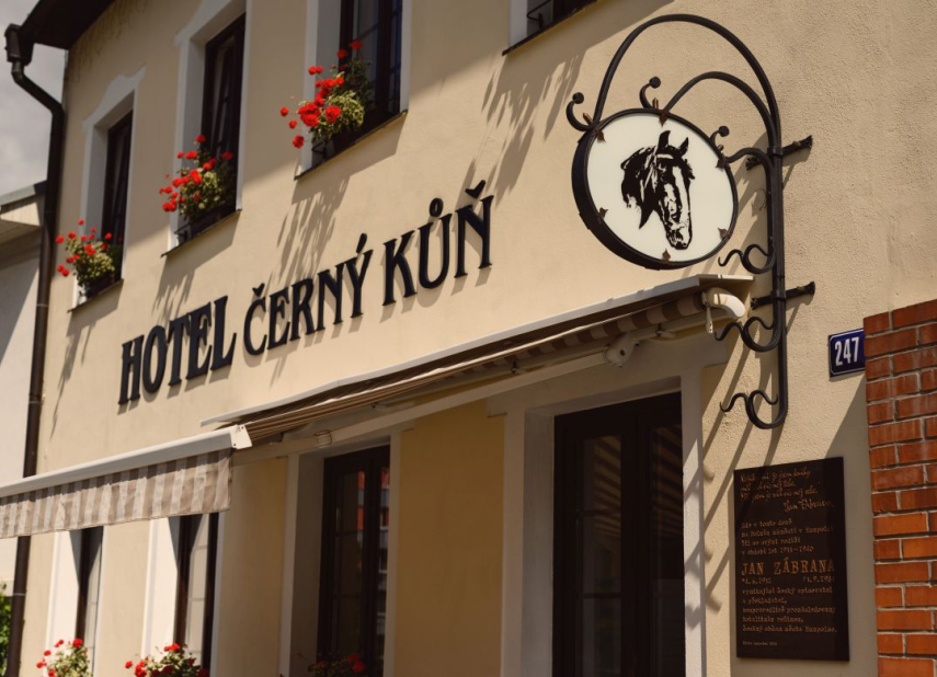 HOTEL ČERNÝ KŮŇ