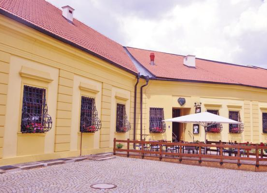 ZÁMECKÝ RESTAURANT