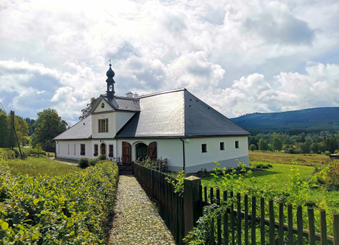 FROM KŘIŽÁNKY TO THE MOST FAMOUS GLASSWORKS IN ČESKÉ MILOVY