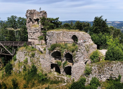 Zřícenina hradu Zubštejn