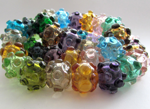 MIU BEADS – GEBLASENE UND GEWICKELTE PERLEN