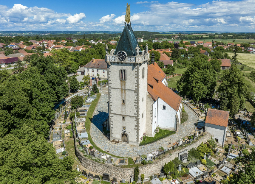 Vyhlídková věž kostela sv. Gottharda v Budišově