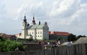 premonstratsky-klaster-s-kostelem-sv.-petra-a-pavla-nova-rise